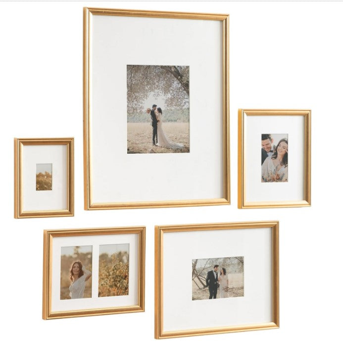 Traditional Picture Frame Set